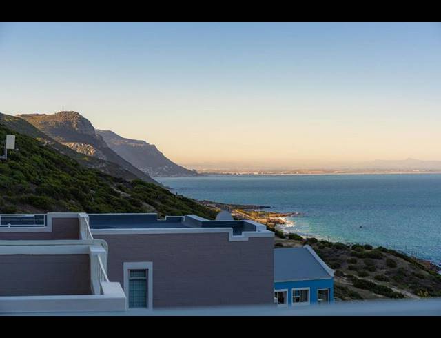 3 BEDROOM DUPLEX FOR SALE IN SIMONSTOWN